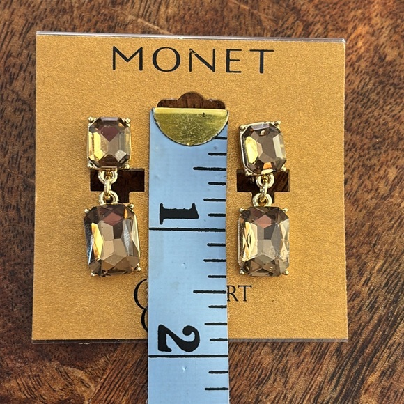 NWT Monet Gold Drop Clip-On Earrings - Picture 4 of 4
